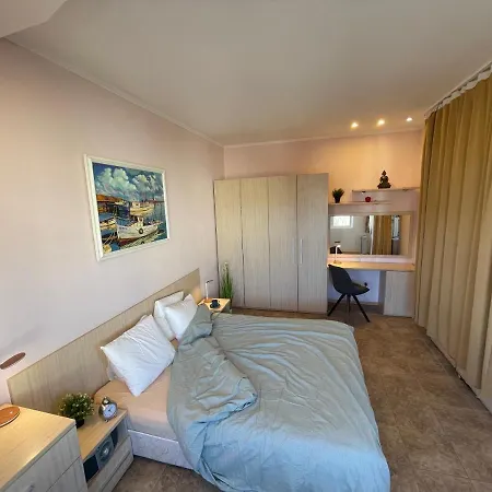 Varna Apartment * וארנה